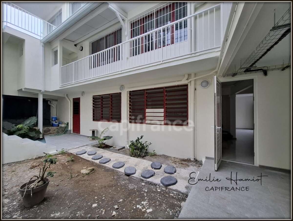 A louer - Local professionnel 60 m² - Fort-de-France -