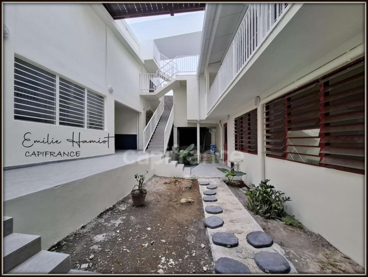 A louer - Local professionnel 60 m² - Fort-de-France -