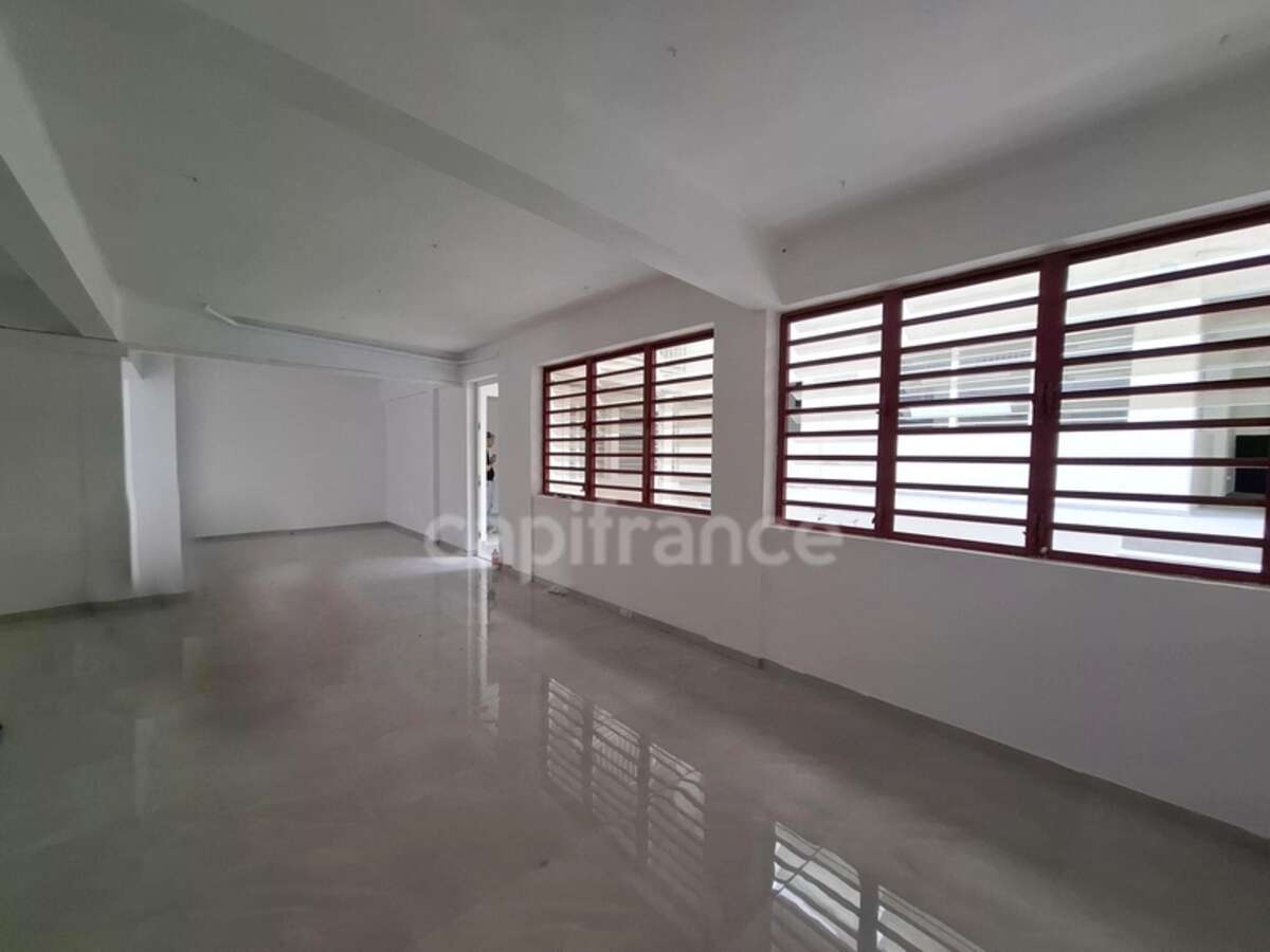 A louer - Local professionnel 60 m² - Fort-de-France -